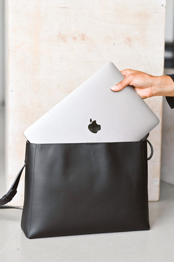 Hedda Grande Handbag Black