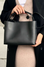 flattered-hedda-midi-handbag-black