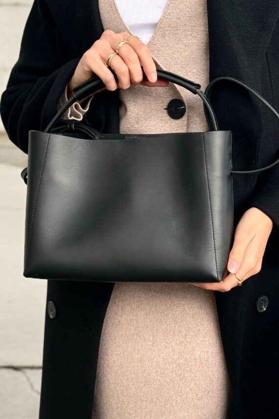 flattered-hedda-midi-handbag-black