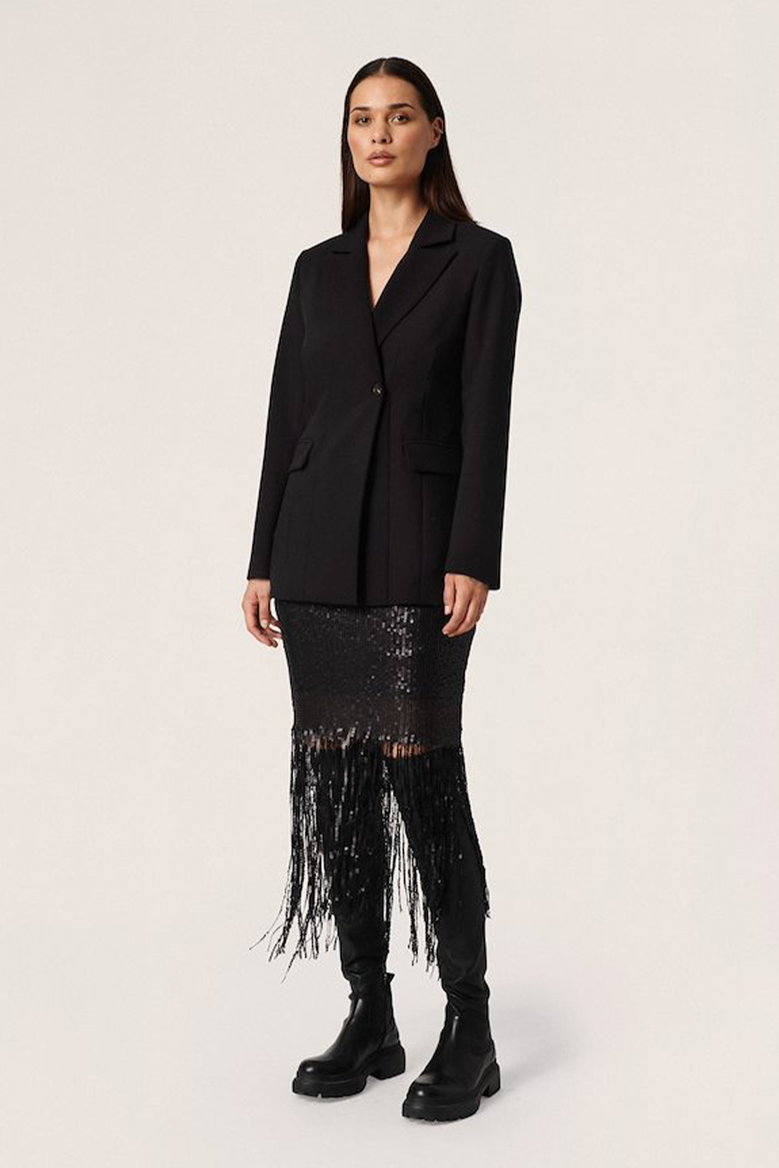modell med corinne blazer