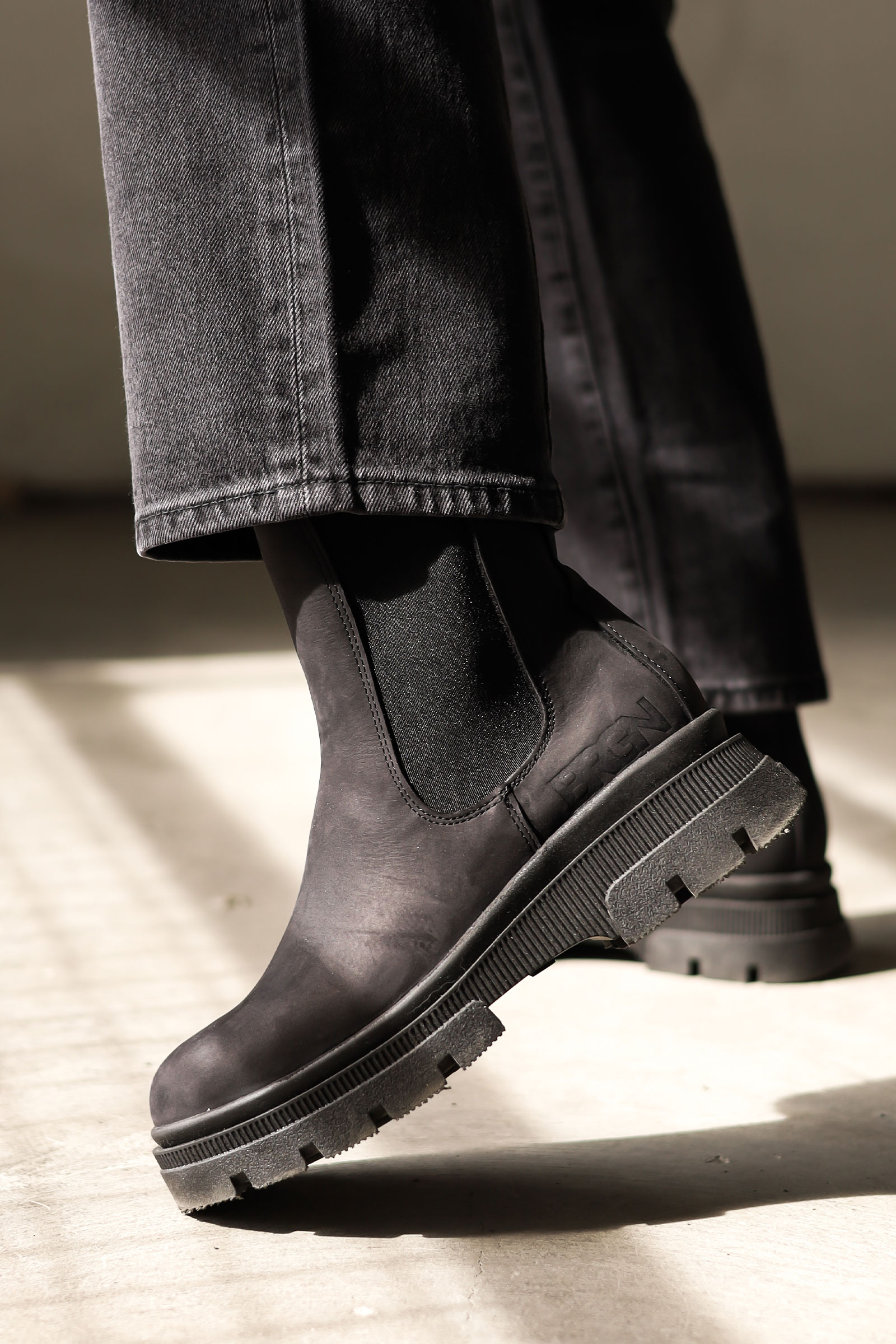 brgn-chelsea-boots-new-black