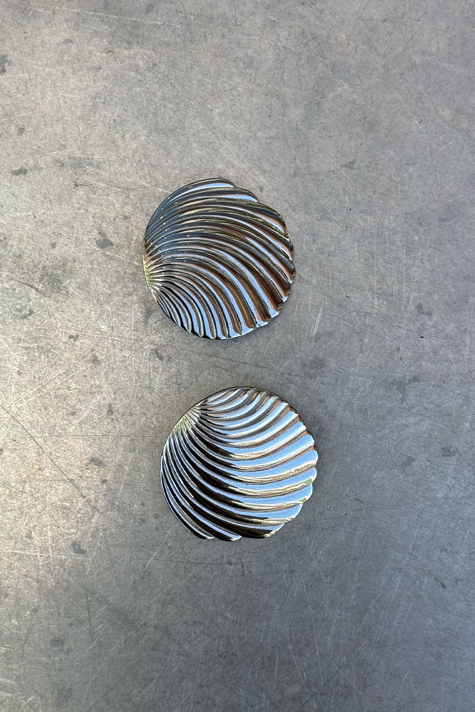 Shelli L Studs L Steel - Bilde 2