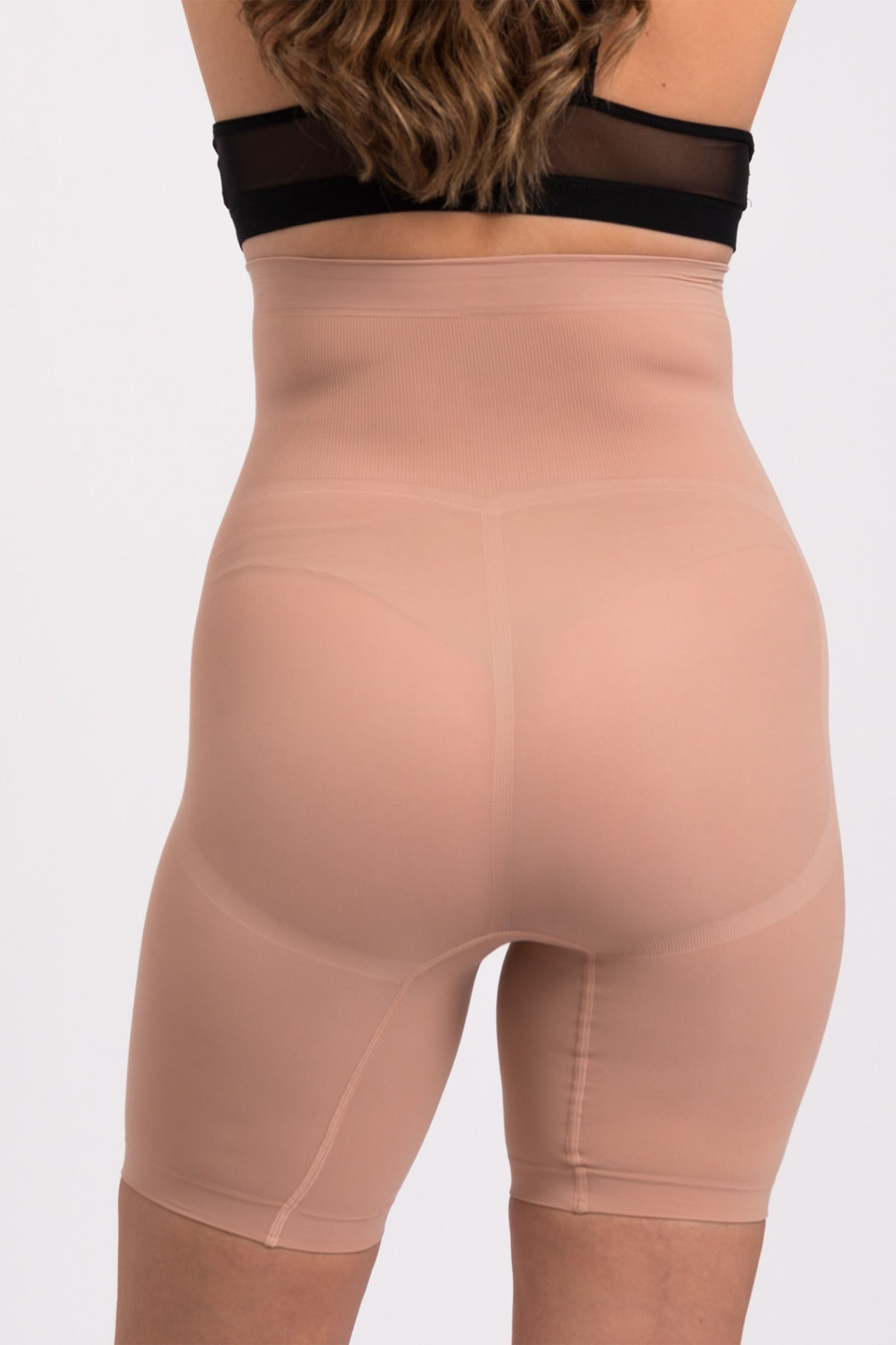 lykkeland-atelier-alturra-highwaist-shaping-shorts-tan