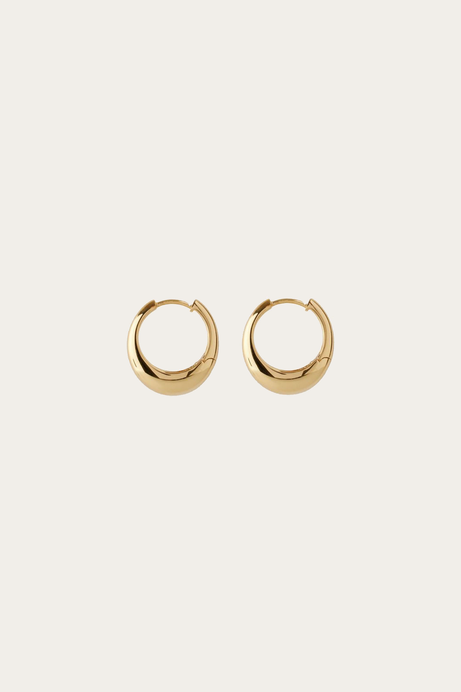 PERNILLE CORYDON Pearl Globe Hoops (guld/sølv)