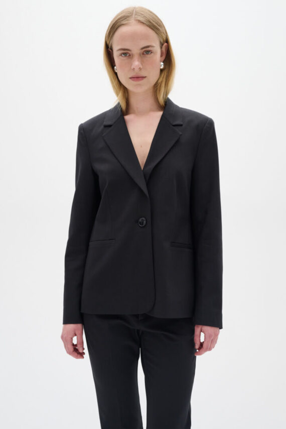 zella-iw-classic-short-blazer-black