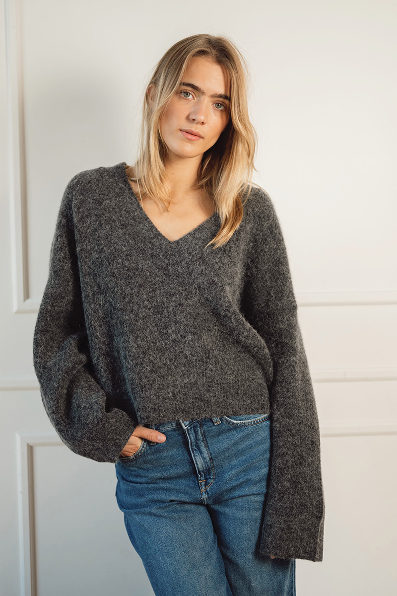 AlphaGZ V-neck Charcoal - Bilde 3