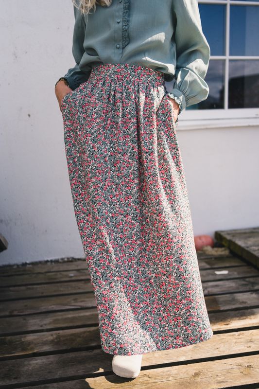 Astrid HW Skirt Green Flower