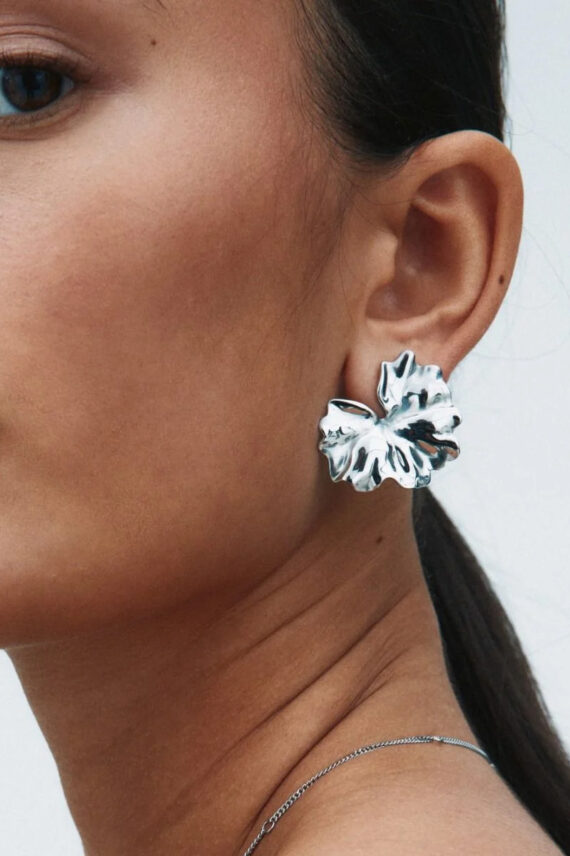 Gerana Studs L Steel