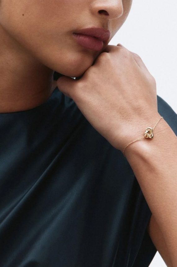 Infinity Knot Bracelet Gold