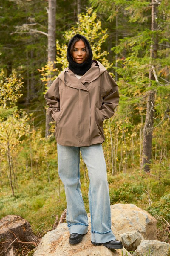 Maddie Poncho Clay
