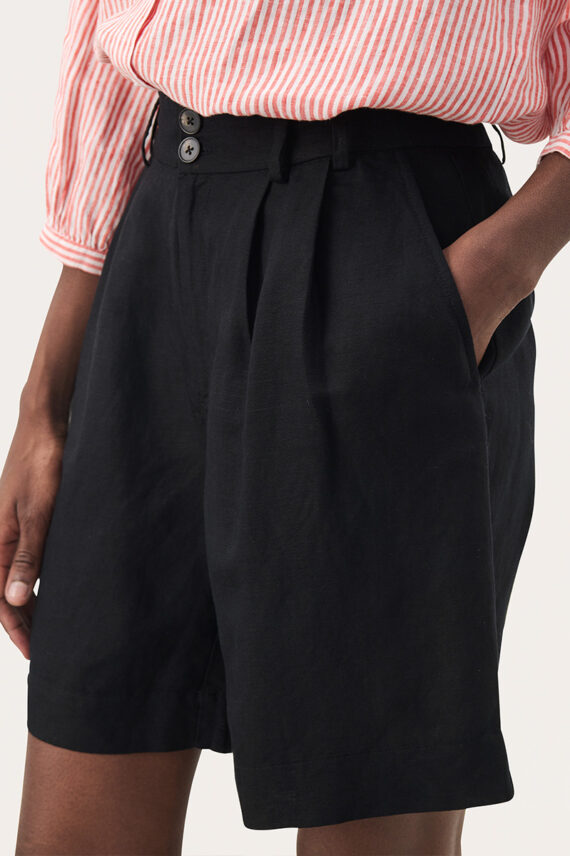 RainePW Shorts Black