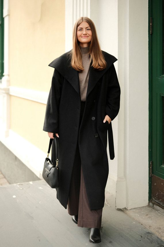 ZorahIW Long Coat Black