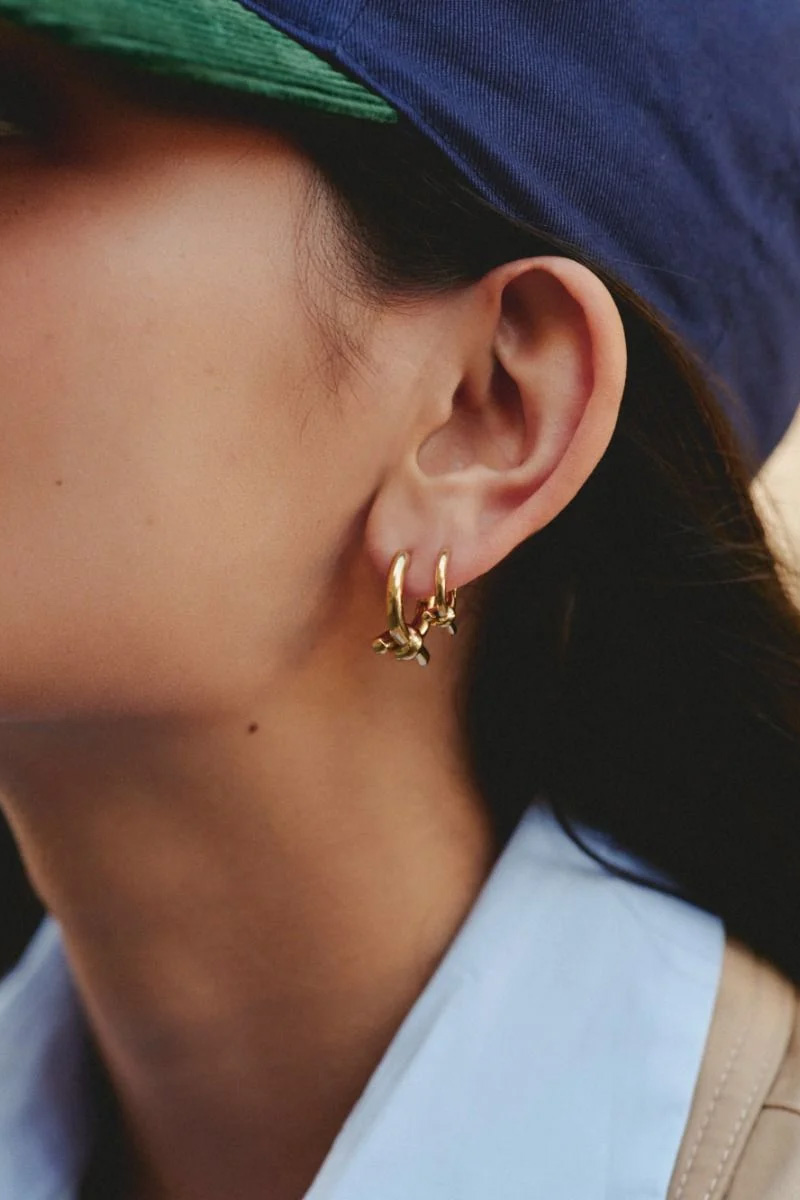 Novel Knot Hoops L Gold