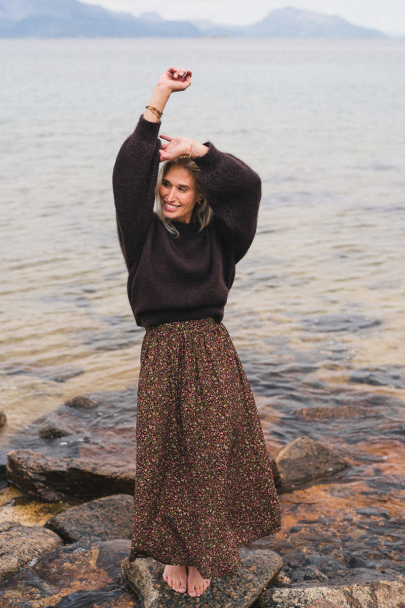Thea Amalie Pullover Black Coffee - Bilde 2