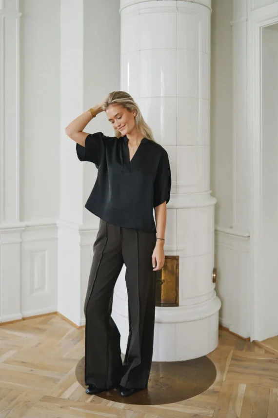 Anelle Heavy Sateen Blouse Black