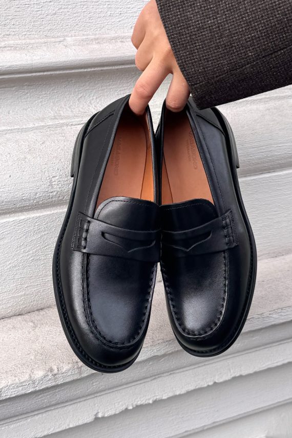 Linn Black